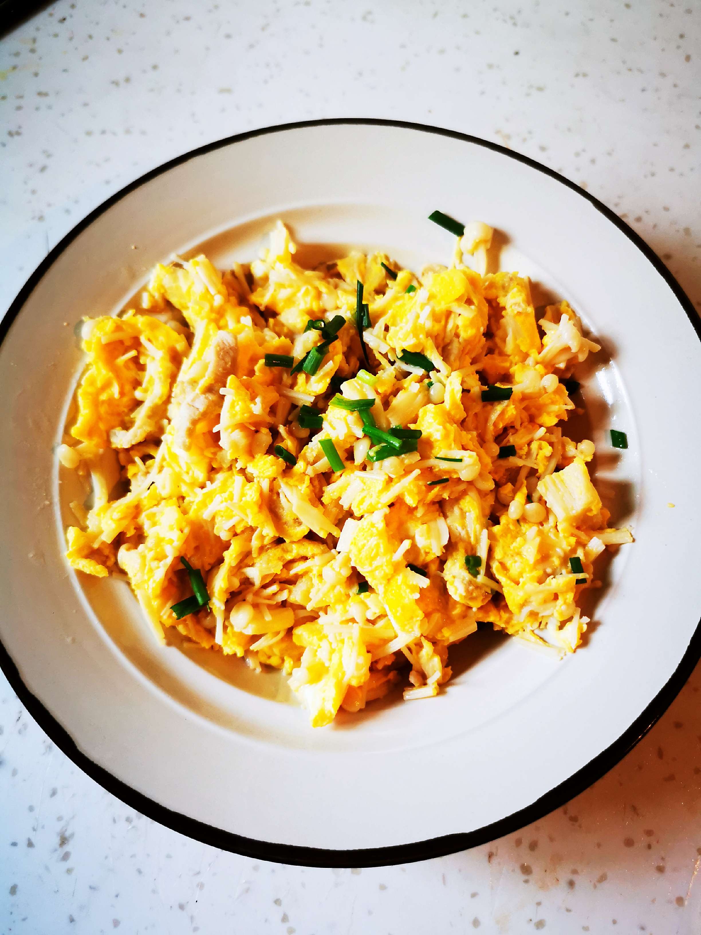 肉絲金針菇炒蛋的做法-家常味炒菜譜