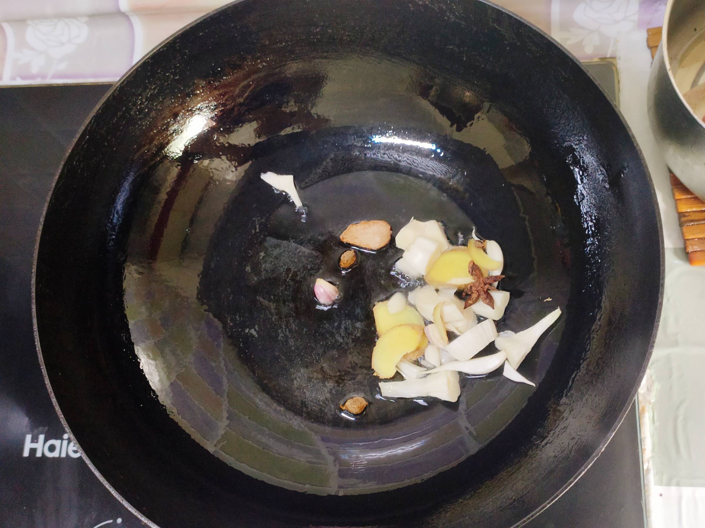 濃情蜜意一鍋出的做法-咸鮮味燉菜譜