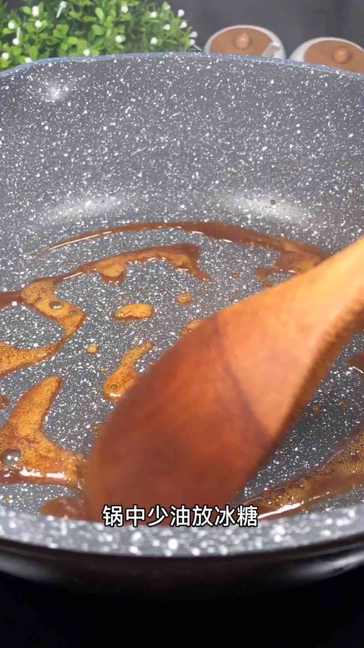 豬蹄燜黃豆的做法-家常味燉菜譜