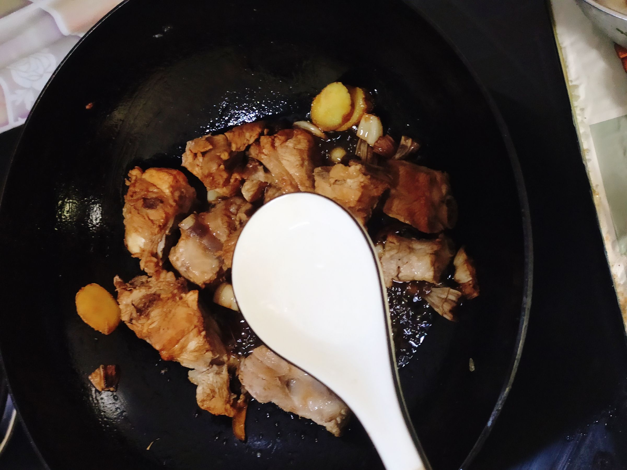 濃情蜜意一鍋出的做法-咸鮮味燉菜譜