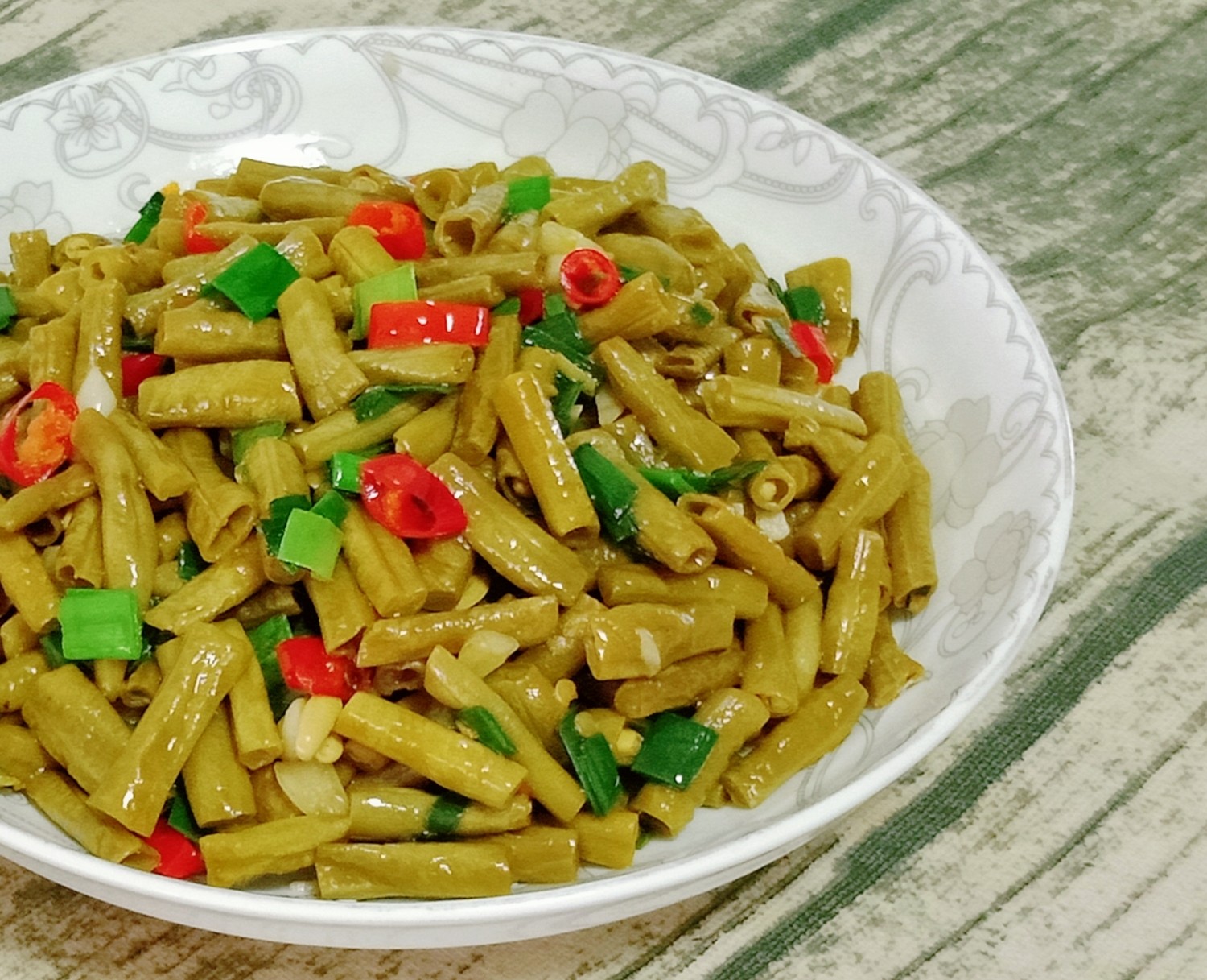 蒜香酸豆角的做法-酸辣味炒菜譜