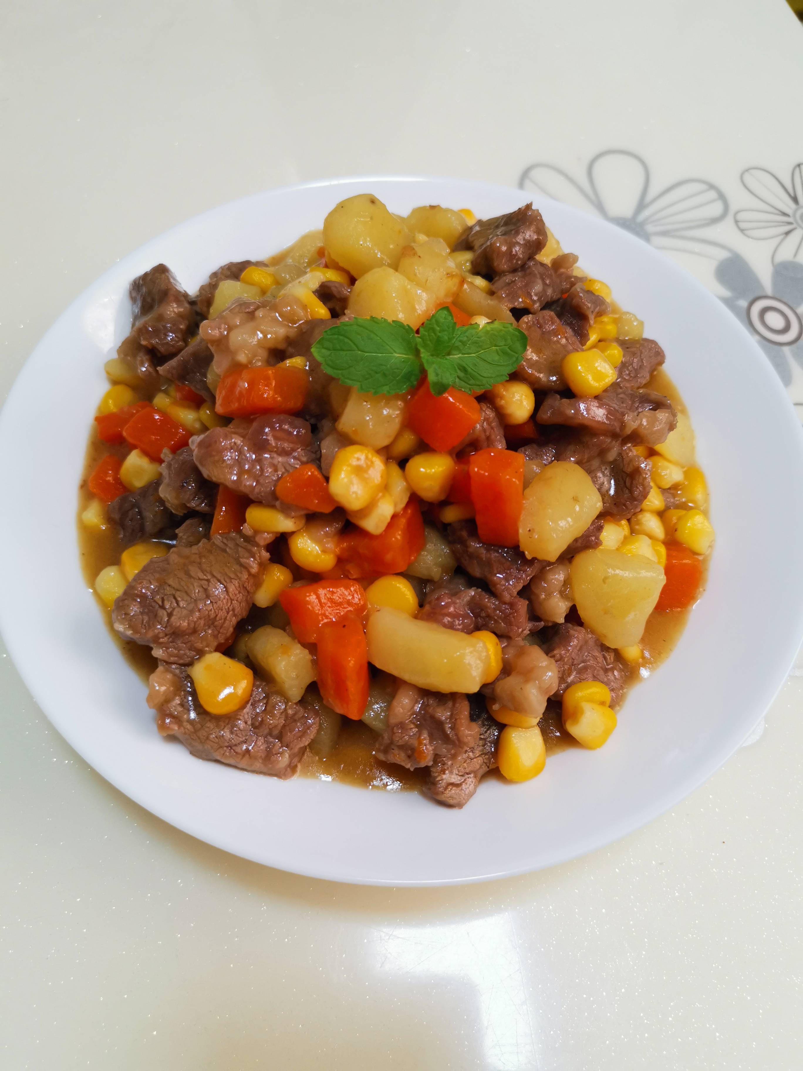 胡蘿卜土豆牛肉的做法-家常味炒菜譜