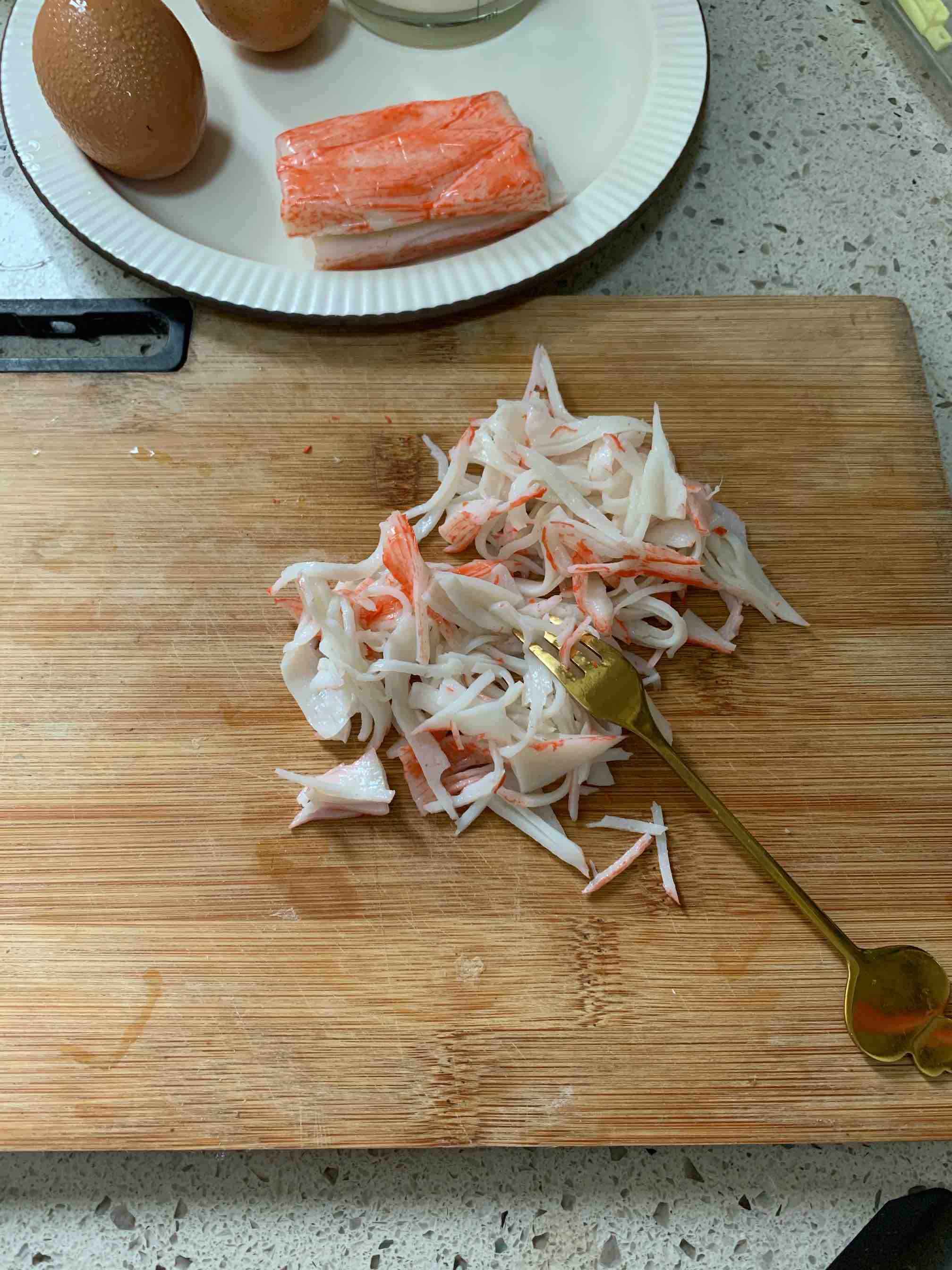 好吃不胖的蟹柳滑蛋的做法-咸鮮味炒菜譜
