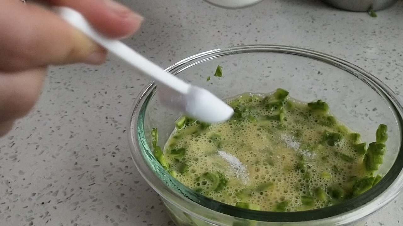 清熱去火苦瓜雞蛋餅的做法-咸鮮味煎菜譜