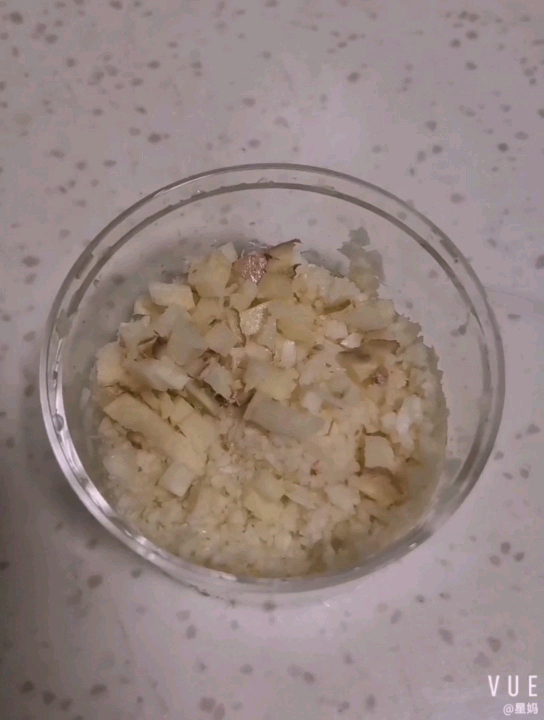 蒜香鴨舌的做法-香辣味燒菜譜