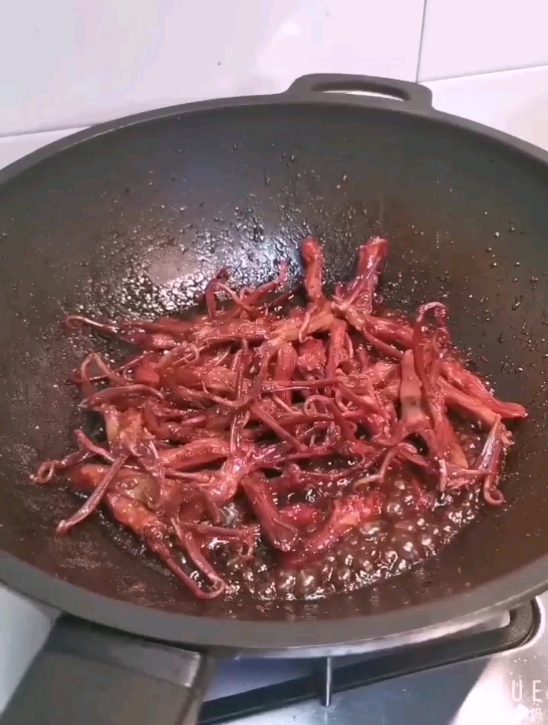 蒜香鴨舌的做法-香辣味燒菜譜