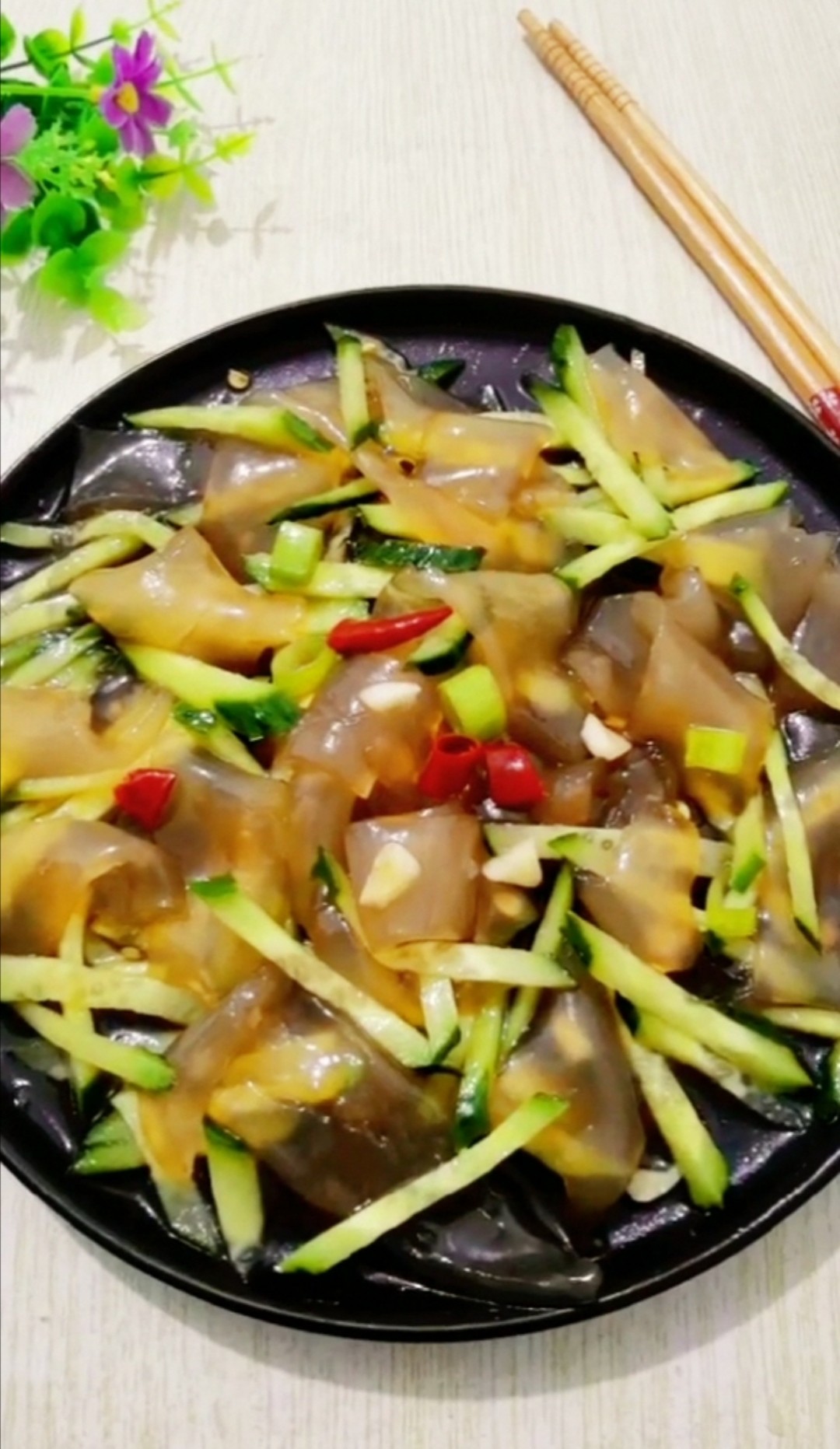 黃瓜絲拌拉皮的做法-酸甜味拌菜譜