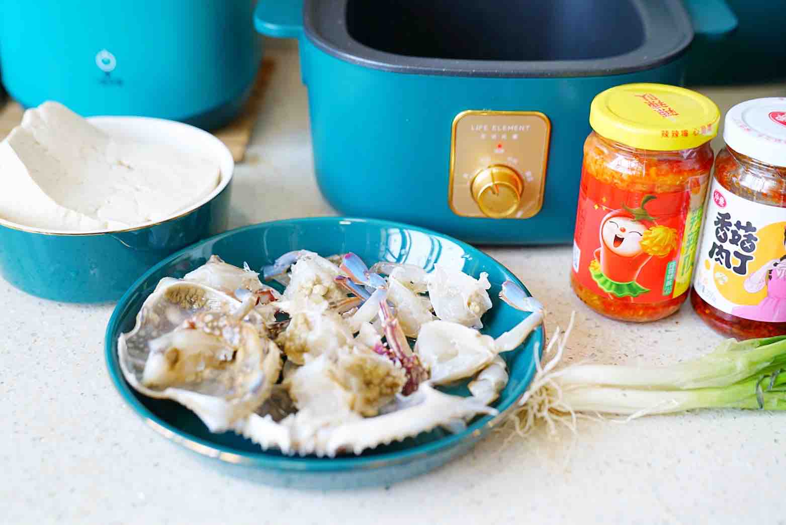 蟹燜豆腐的做法-咸鮮味燜菜譜