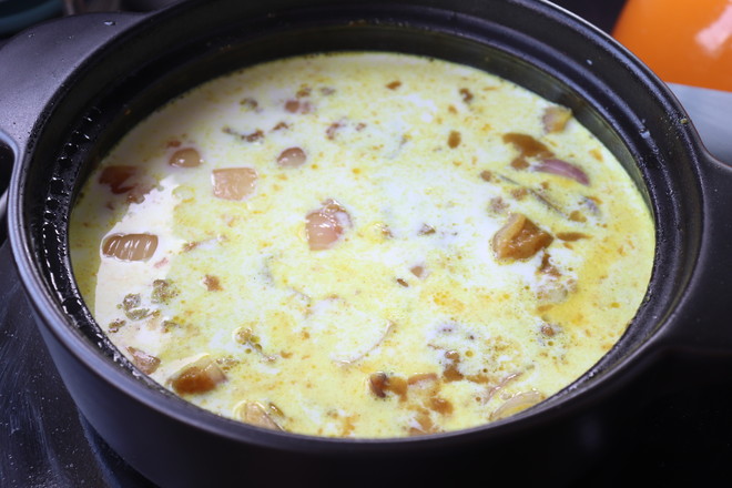 牛奶咖喱火鍋的做法-咖喱味煮菜譜