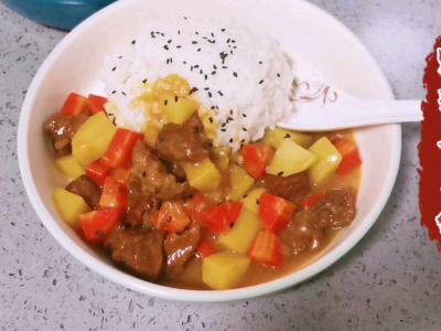 2塊咖喱就能拿下的美味可口,不用別的調(diào)味品,孩子說比買的美味多了的作法-咖喱味煮食譜