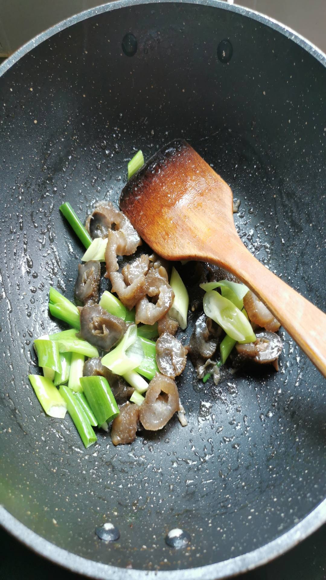 快手燒海參的做法-家常味炒菜譜