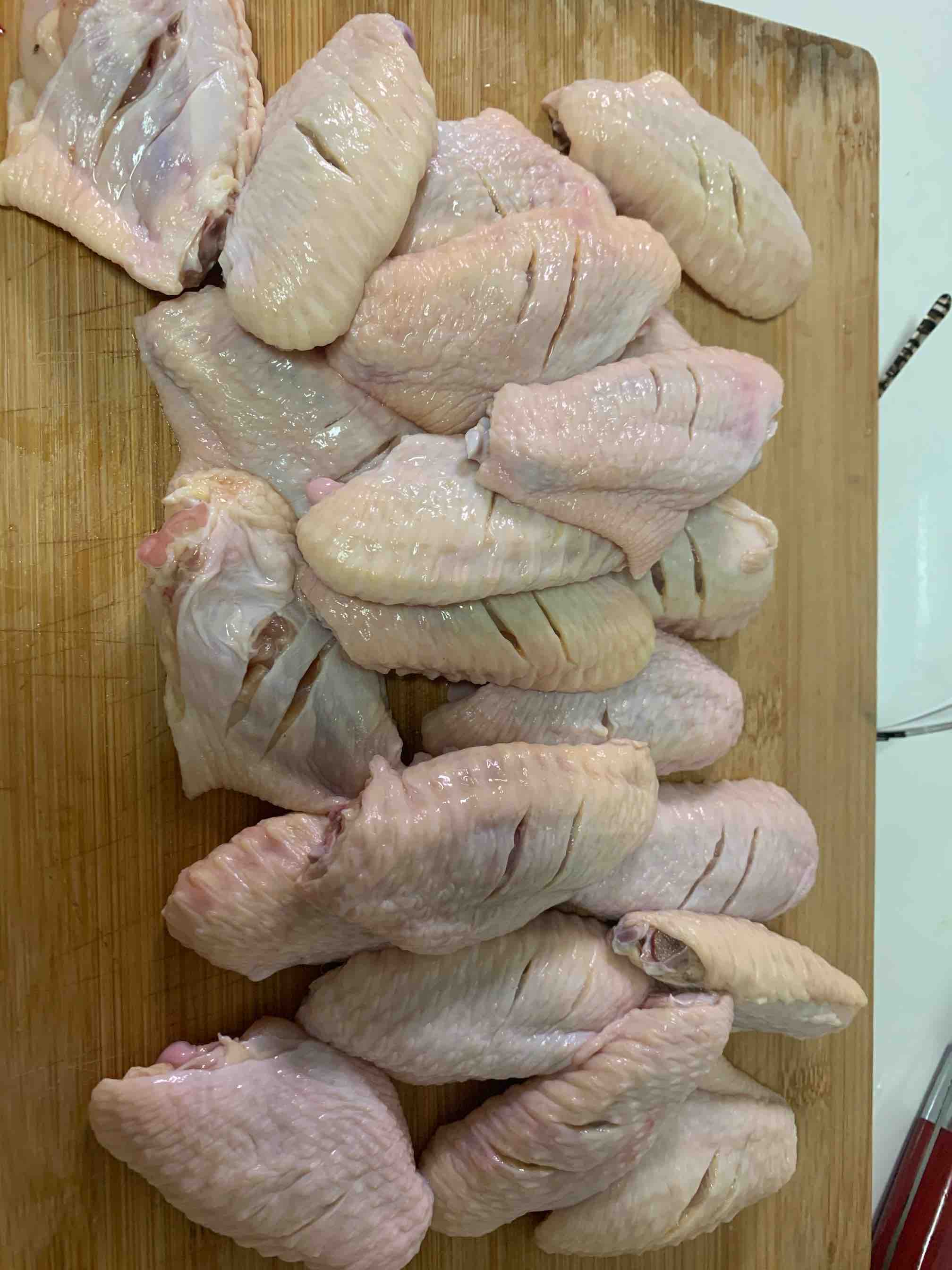 香烤雞翅的做法-家常味烤菜譜