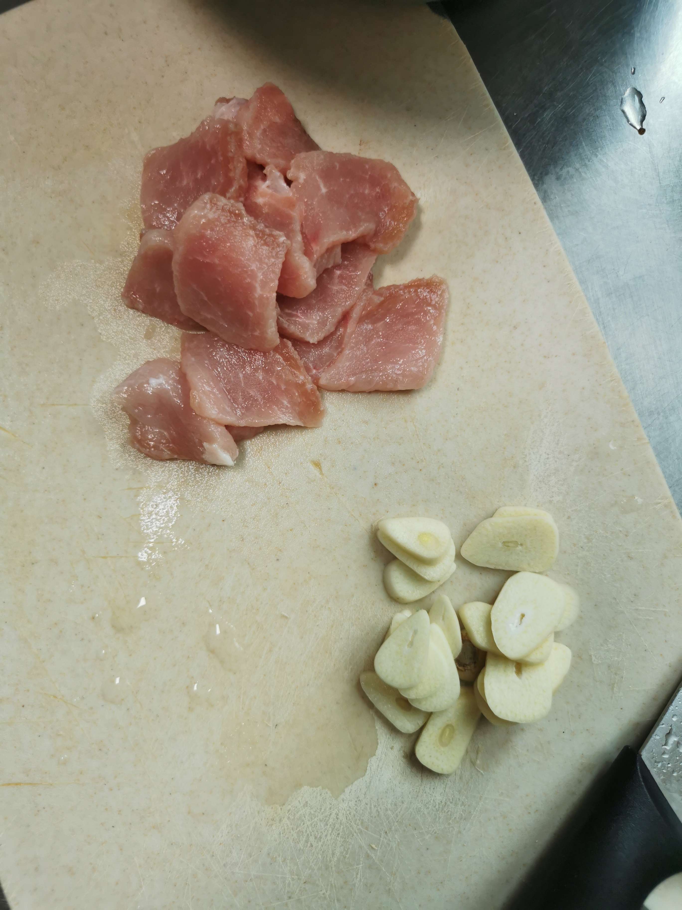 肉片炒西蘭花的做法-家常味炒菜譜