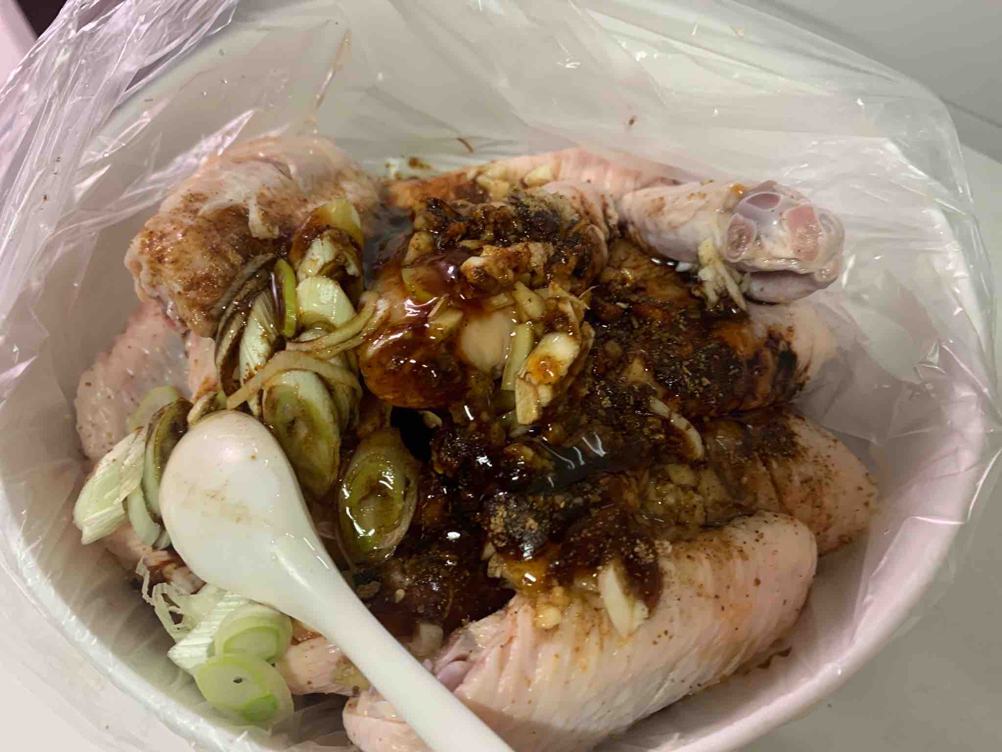 香烤雞翅的做法-家常味烤菜譜