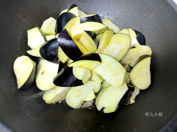家常炒茄子的做法-家常味炒菜譜