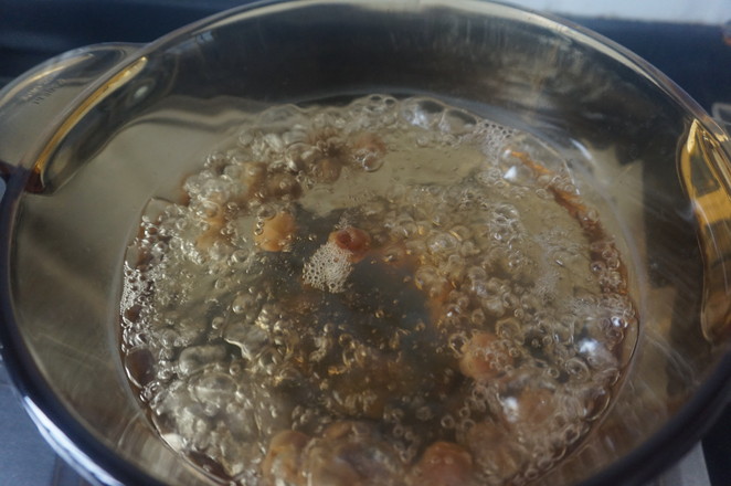 咬著吃的茶飲-桂圓藕芋涼粉的做法-甜味煮菜譜