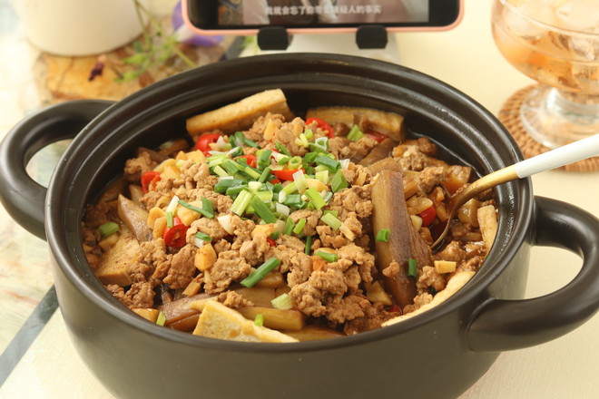 豆腐肉沫茄子煲的做法-家常味煮菜譜