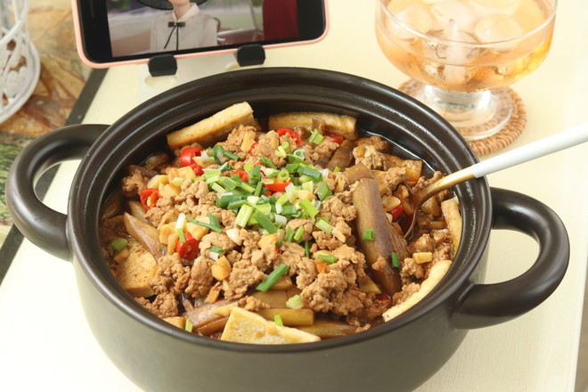 豆腐肉沫茄子煲的做法-家常味煮菜譜