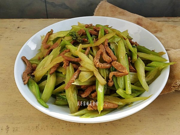 青菜炒肉絲的做法-家常味炒菜譜