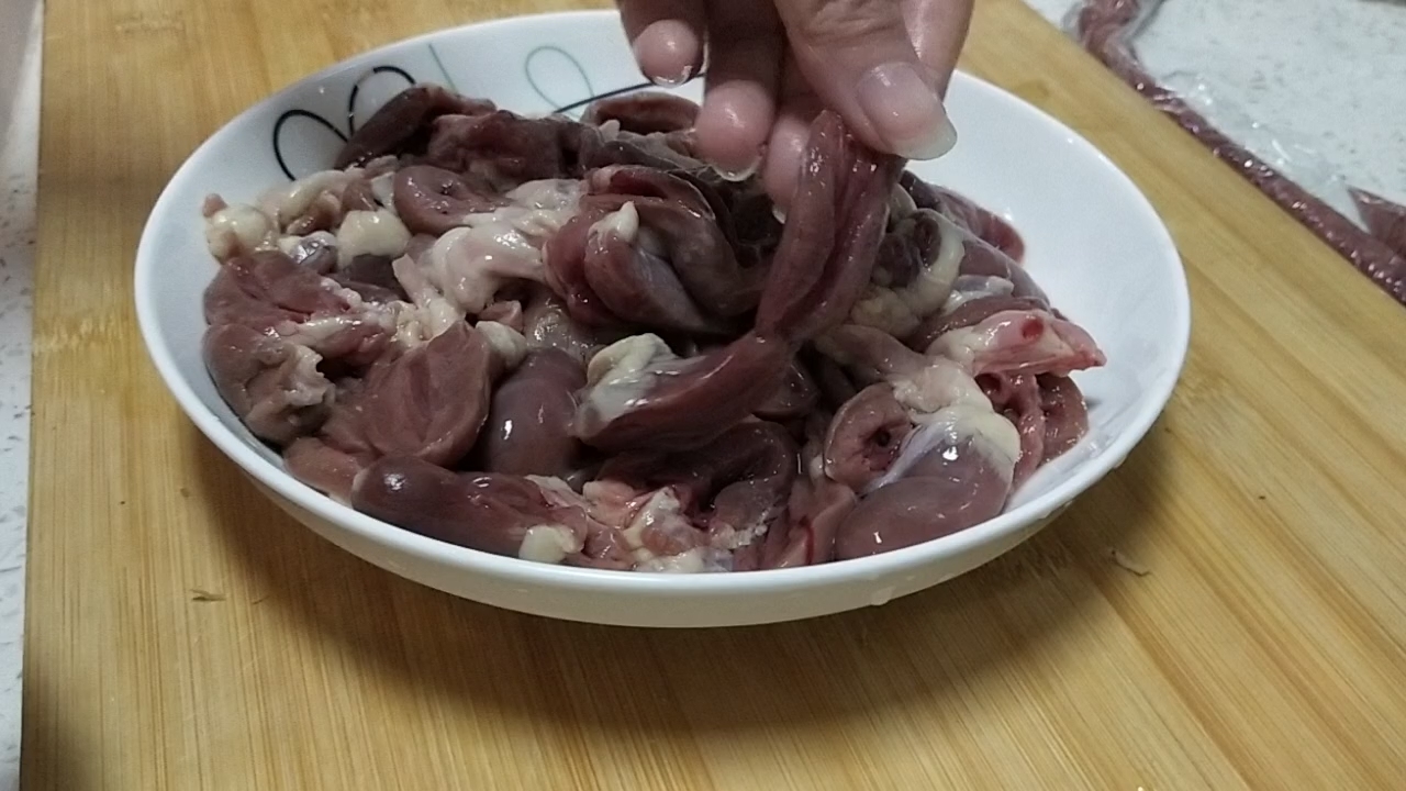 干香孜然雞心的做法-家常味炒菜譜