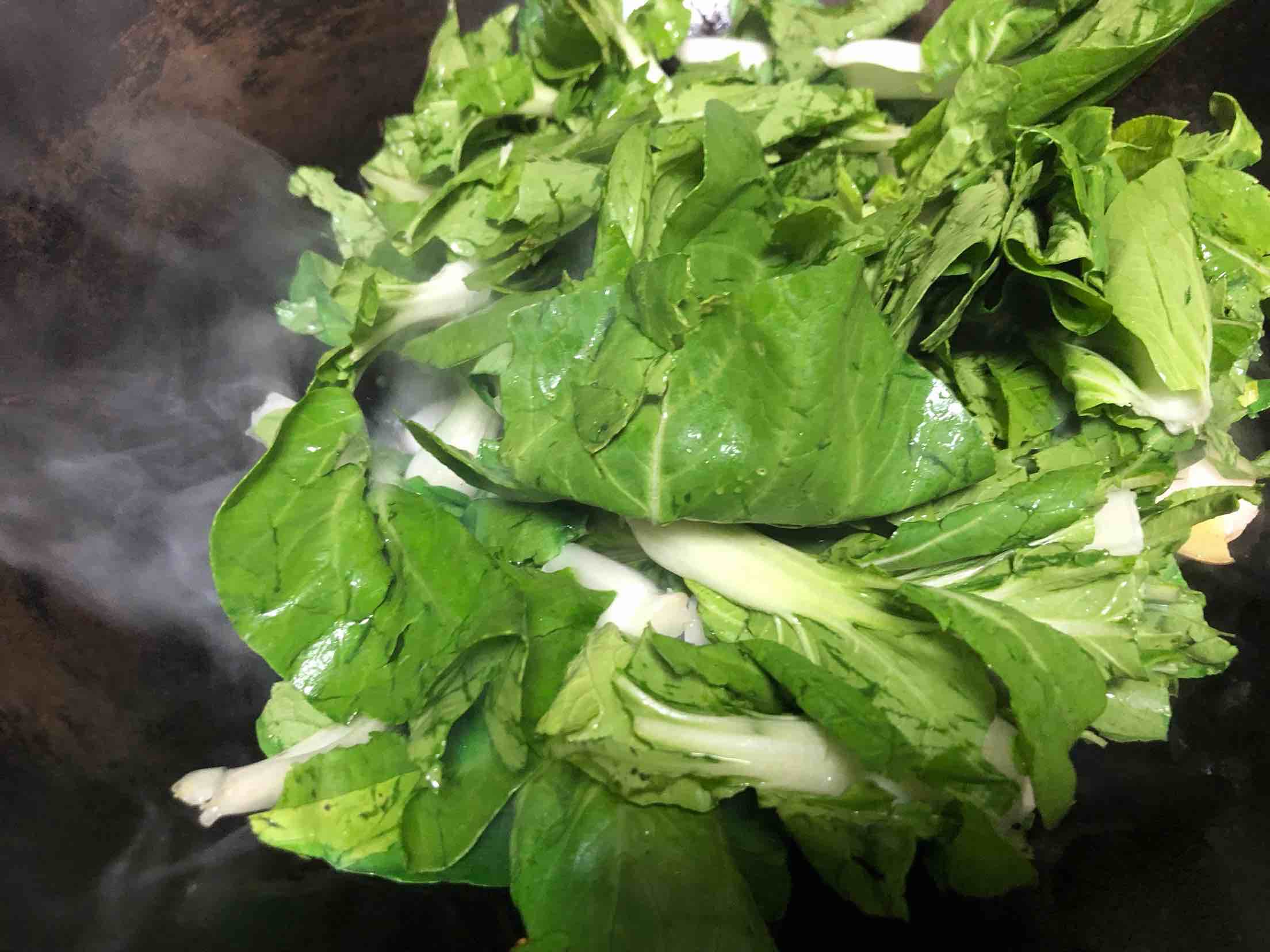 青菜炒年糕的做法-家常味炒菜譜