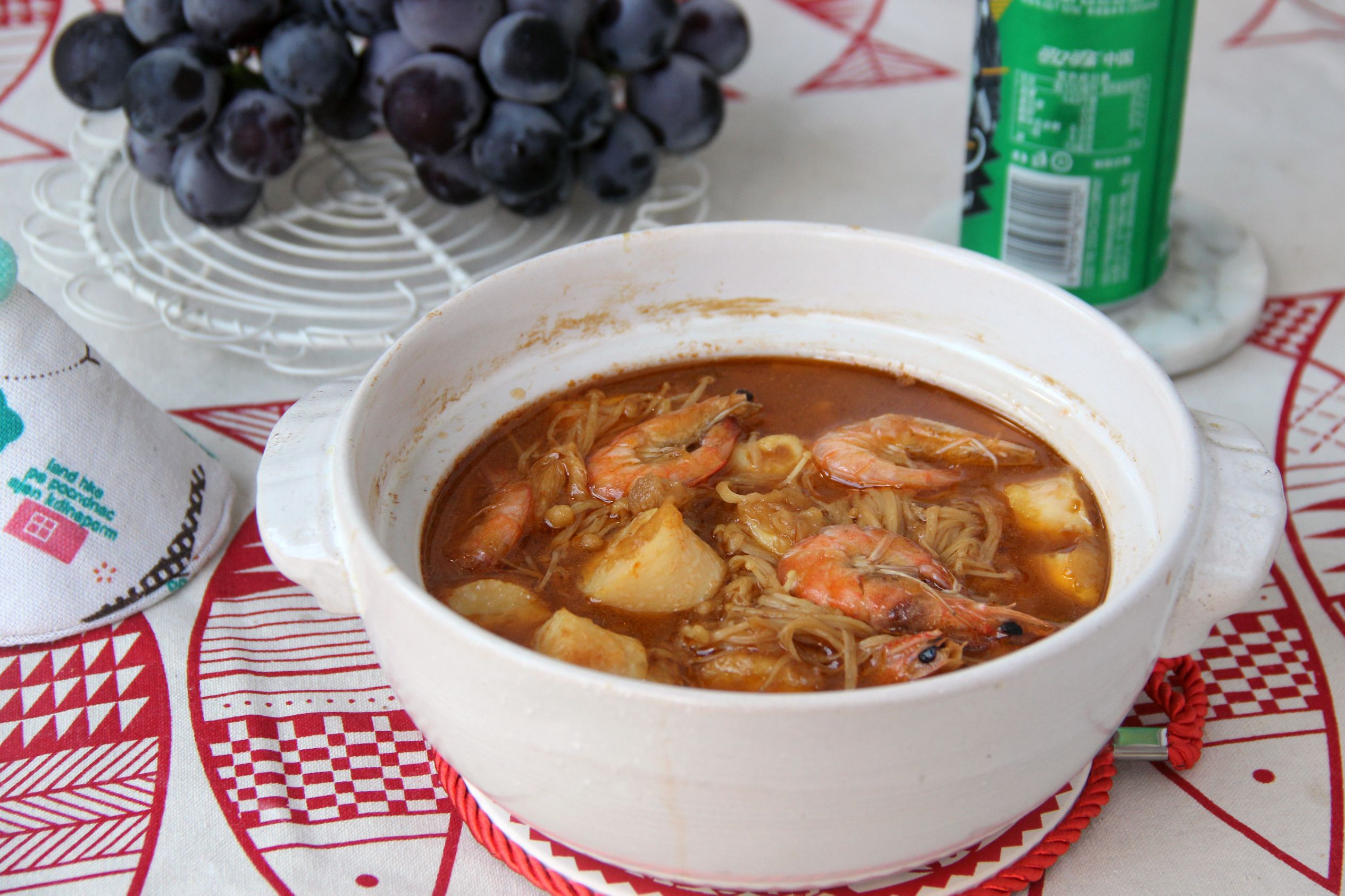 金針菇鮮蝦豆腐煲的做法-咸鮮味煮菜譜
