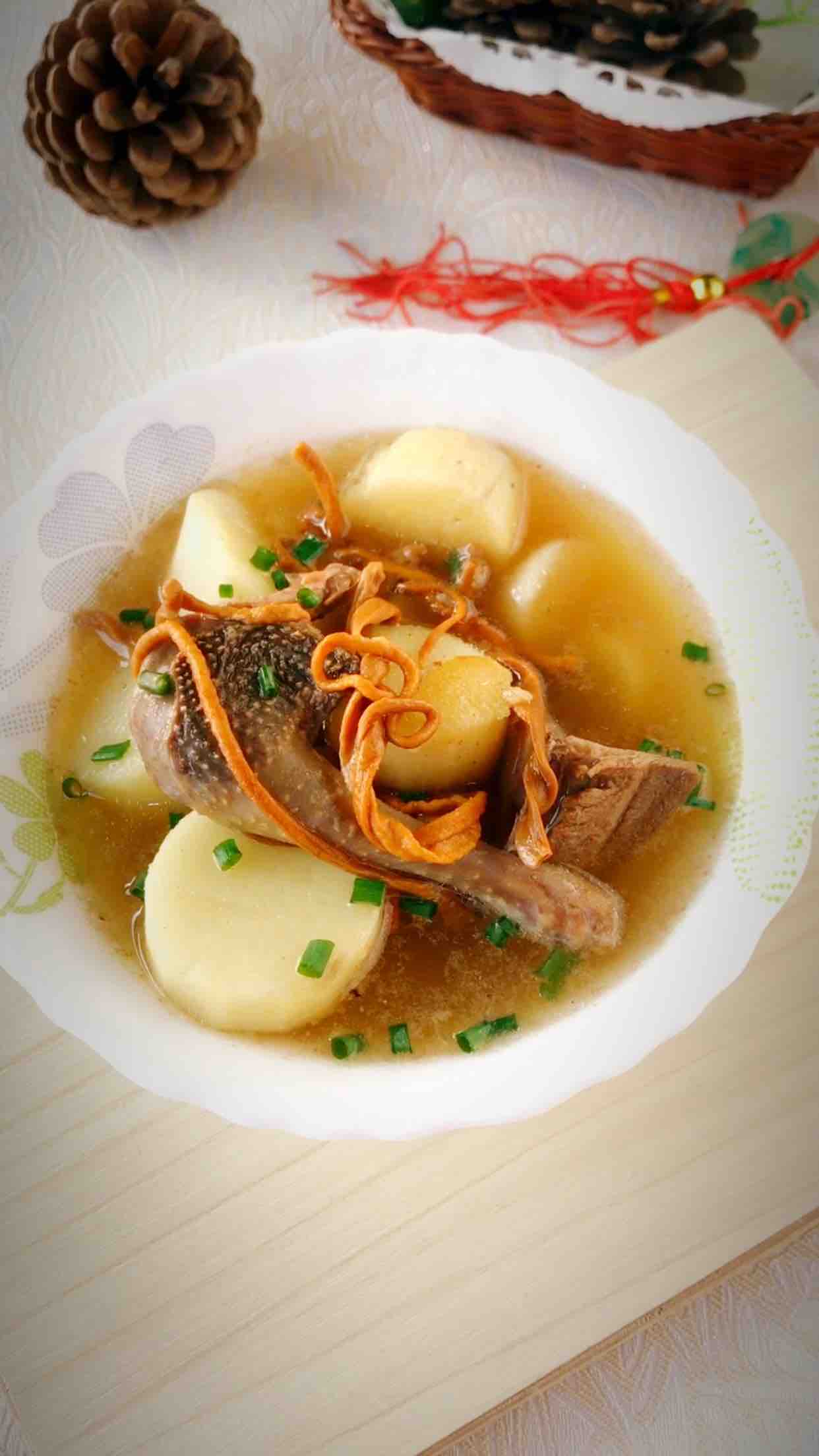 蟲草花山藥燉乳鴿的做法-家常味燉菜譜