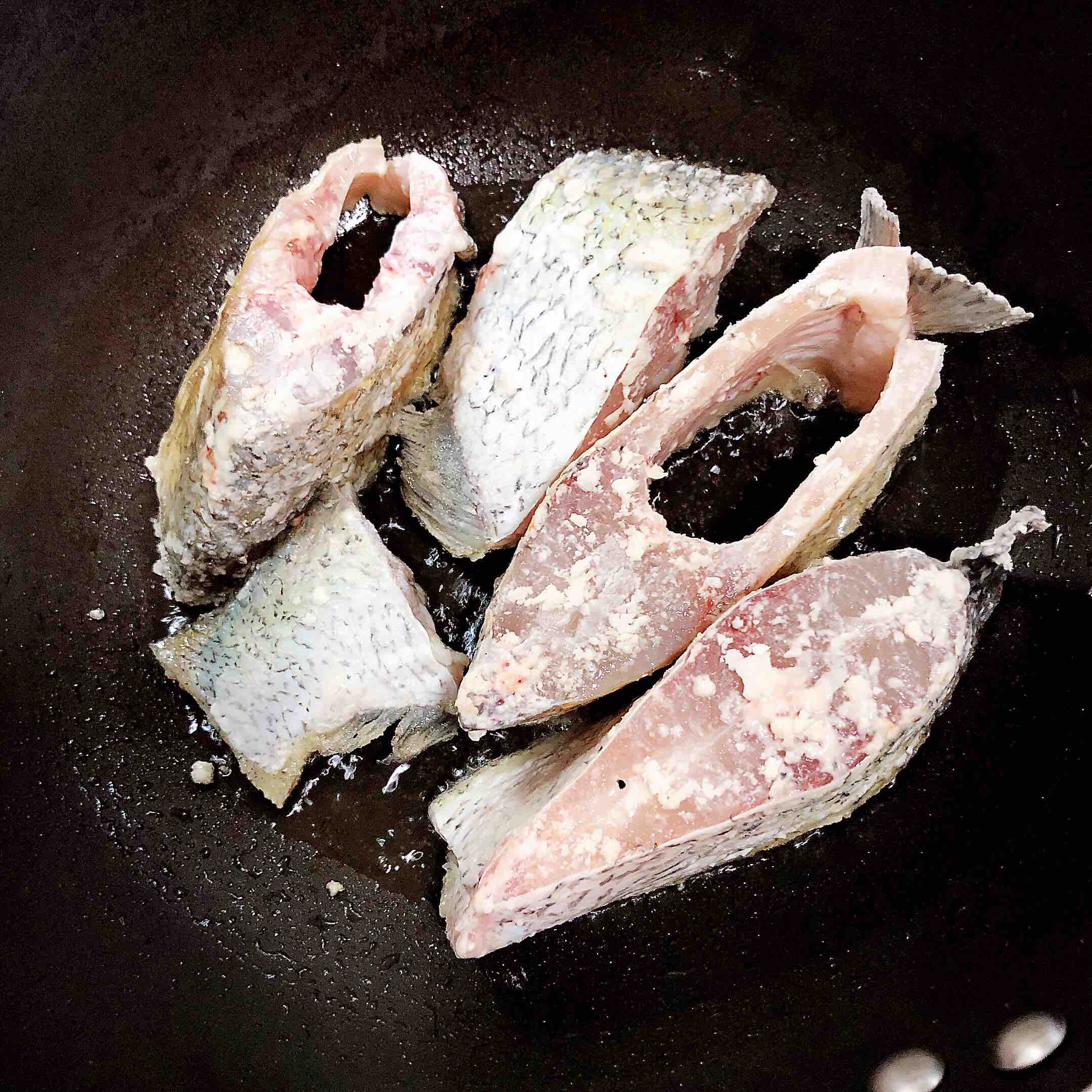 紅燒魚塊豆腐的做法-咸鮮味燉菜譜