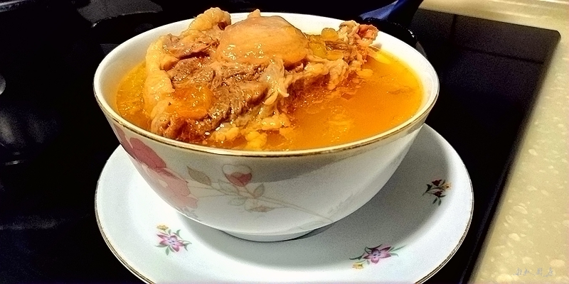 番茄牛尾湯的做法-酸甜味燉菜譜