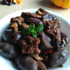 紫土豆燒雞的做法-家常味燒菜譜