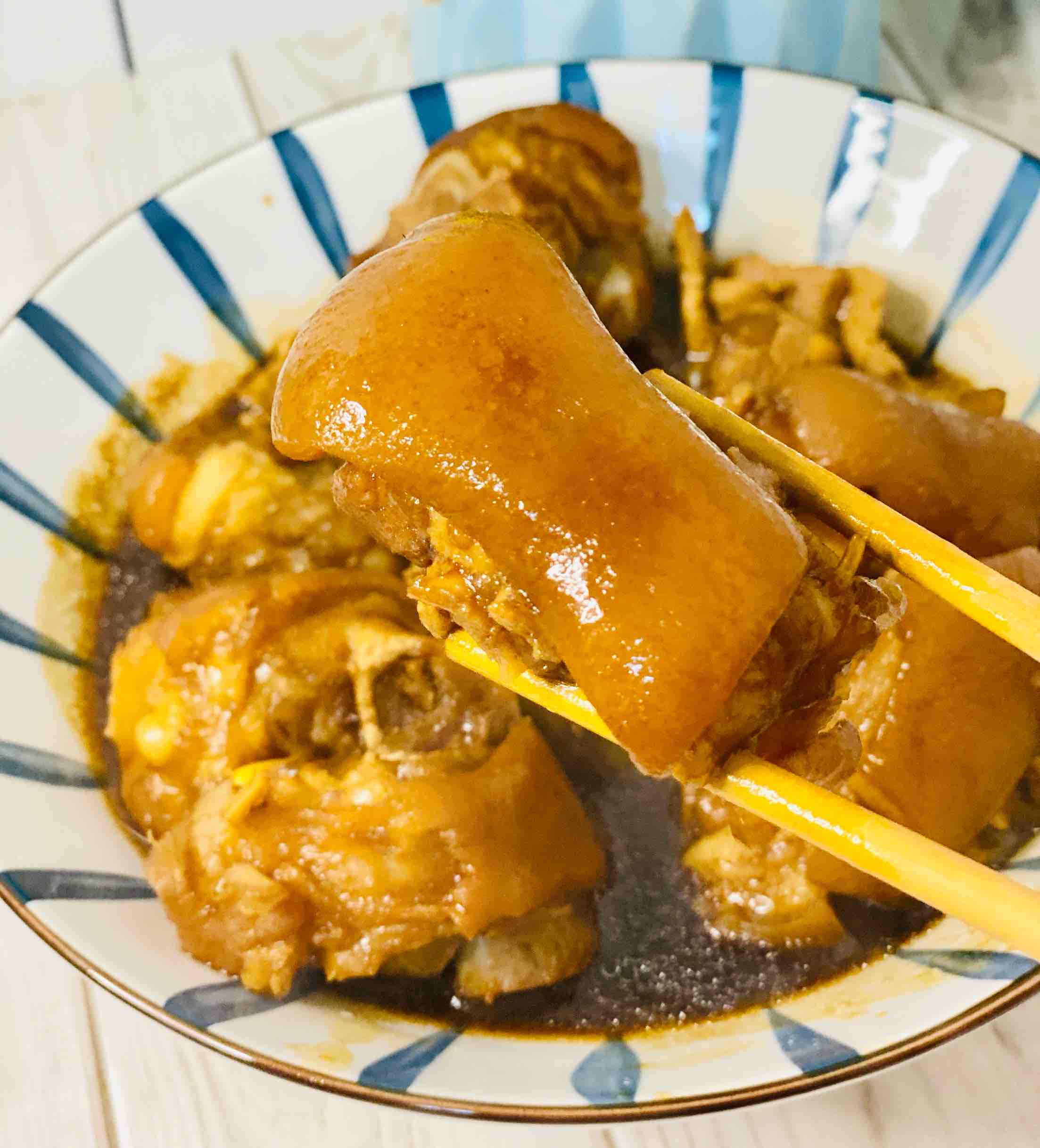 超香醬豬蹄，Q彈會(huì)抖臀?這樣燜，一鍋都不夠的做法-家常味燉菜譜