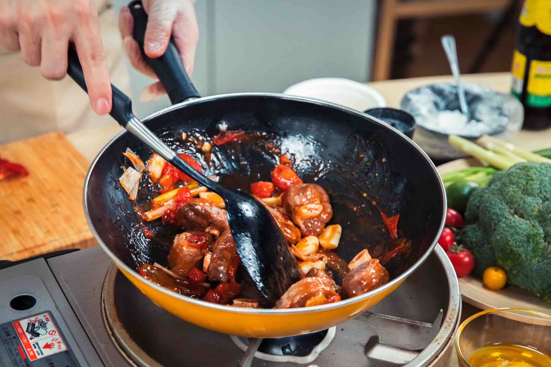 酸辣可口的番茄羊腿的做法-家常味炒菜譜