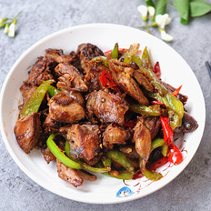 香辣鵪鶉的做法-香辣味炒菜譜
