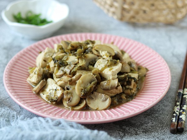 口蘑雪菜燉豆腐的做法-家常味炒菜譜