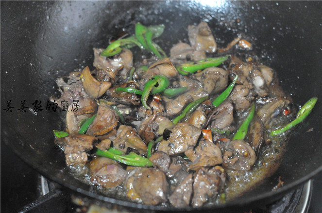 青辣椒炒雞肝的做法-香辣味炒菜譜