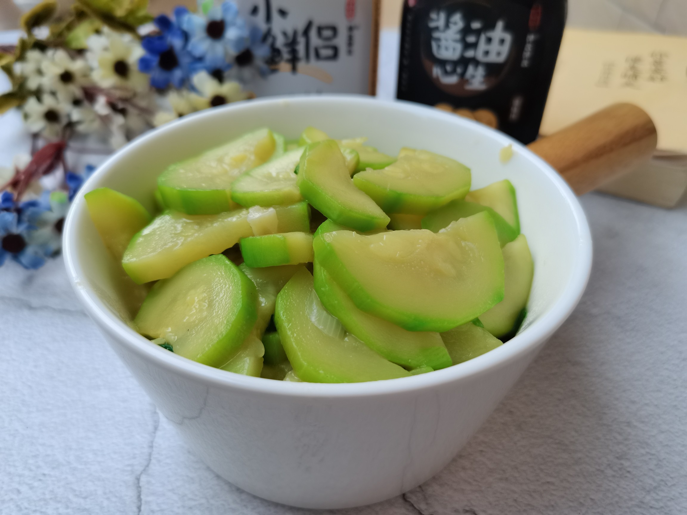 清炒西葫蘆的做法-家常味炒菜譜