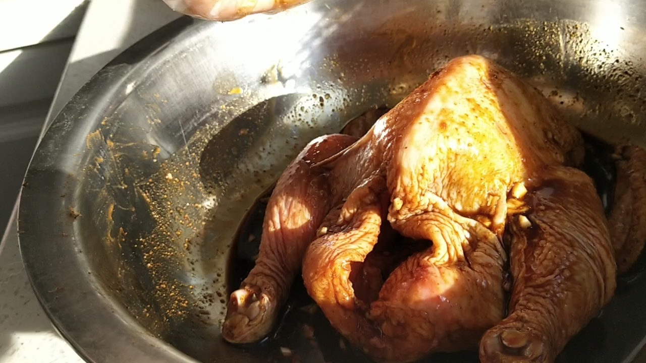 超簡單的脆皮蜂蜜醬油烤雞的做法-咸鮮味烤菜譜