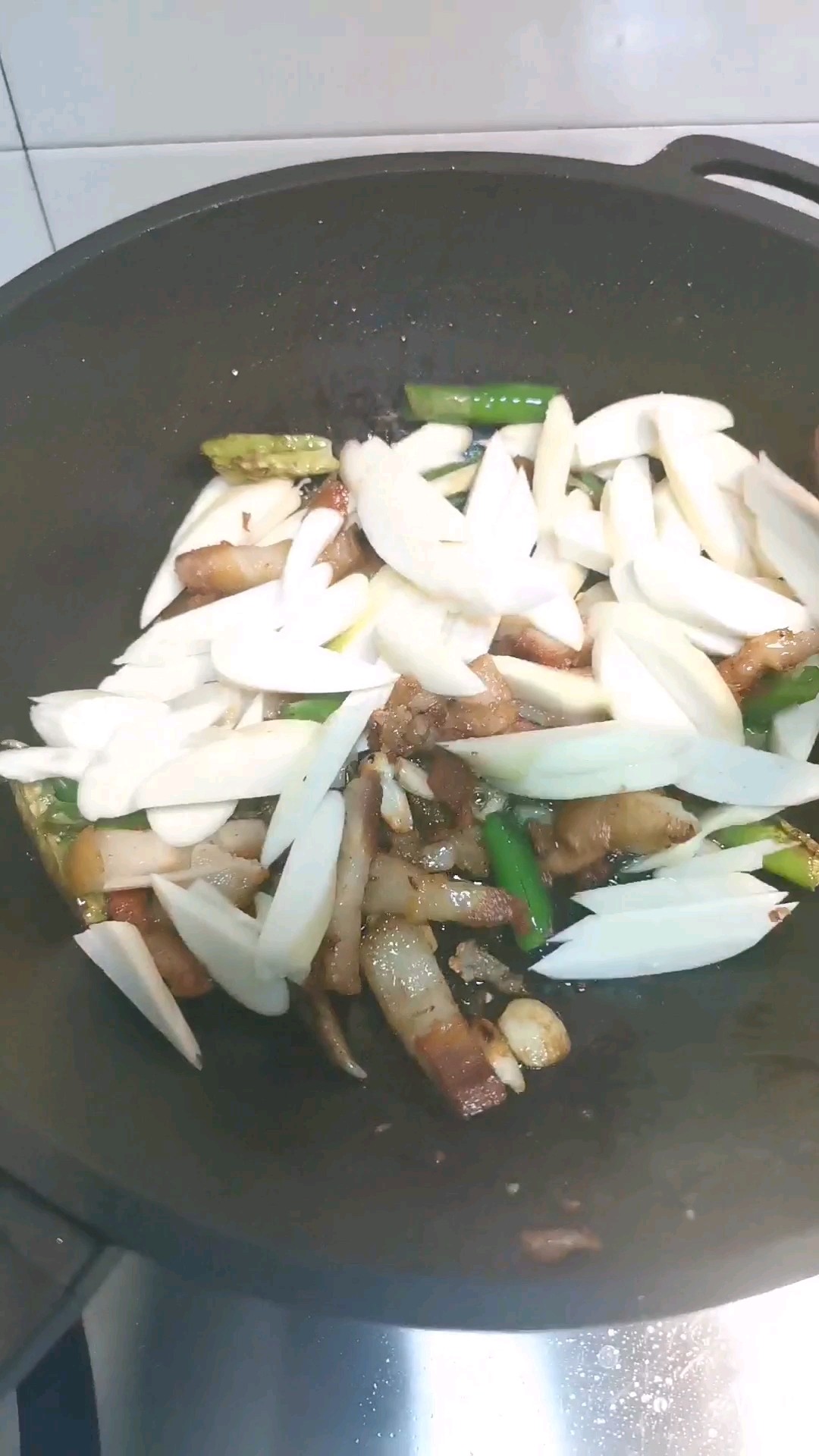 餃白炒肉的做法-香辣味炒菜譜