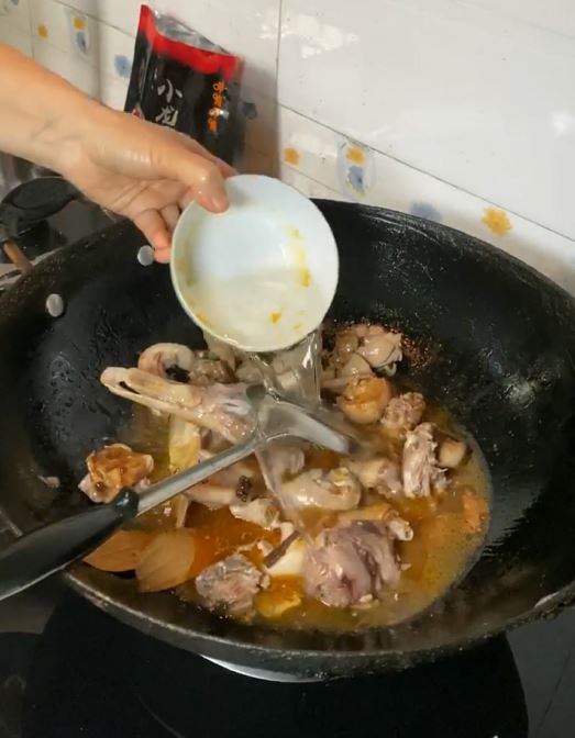 麻辣鴨的做法-麻辣味燒菜譜