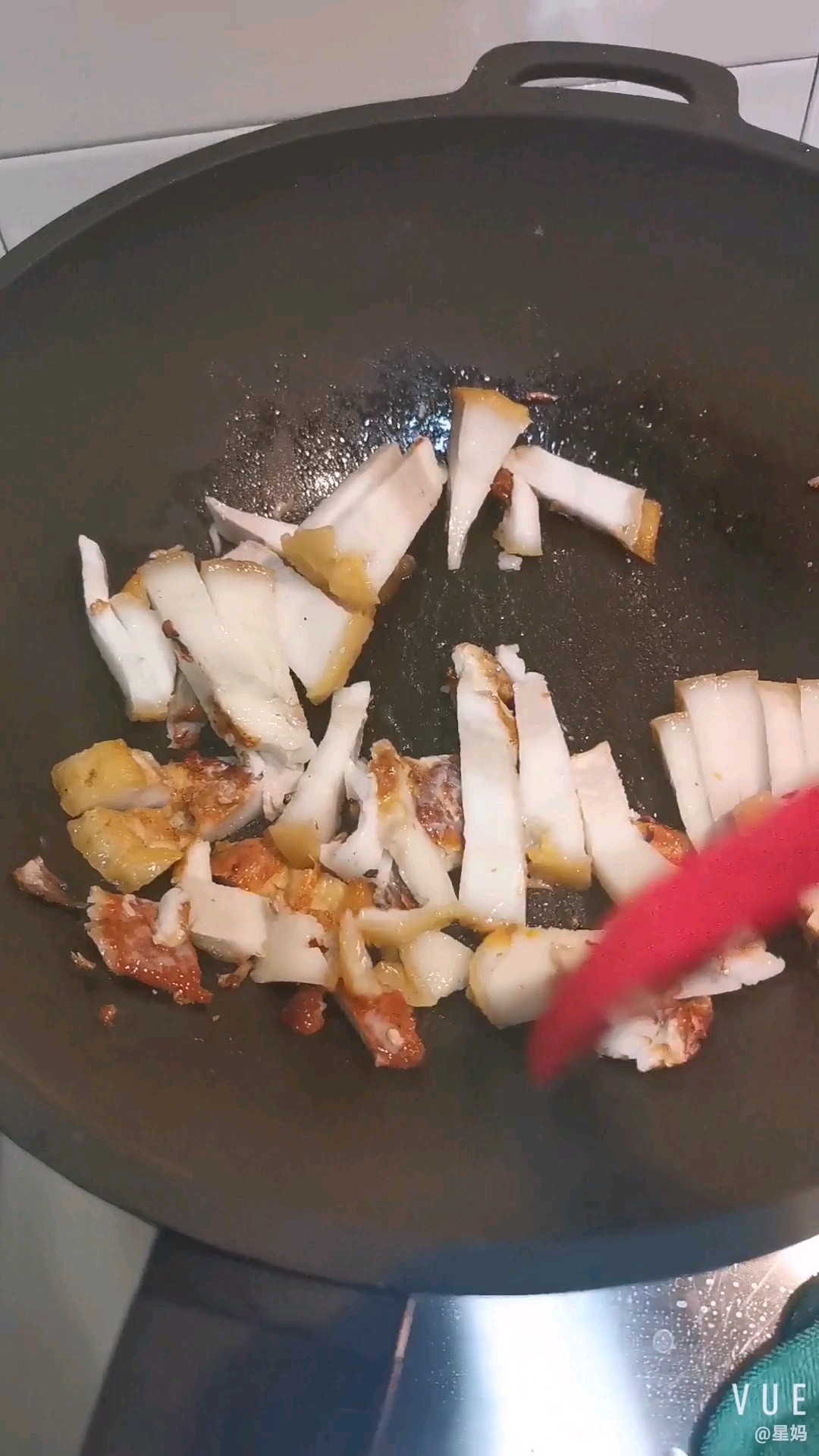 餃白炒肉的做法-香辣味炒菜譜