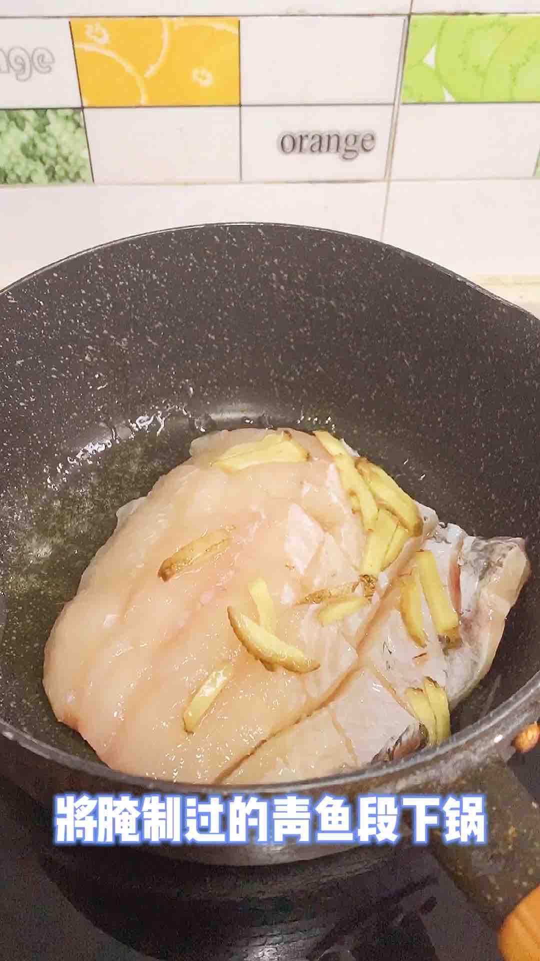 豆腐燜青魚的做法-家常味燒菜譜