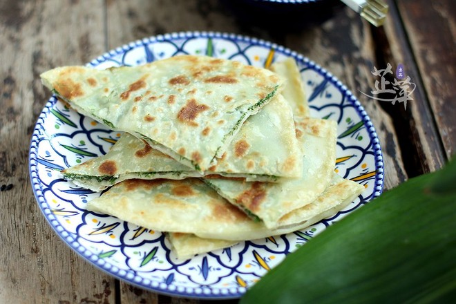 烙小茴香蛋餅的做法-家常味烙菜譜