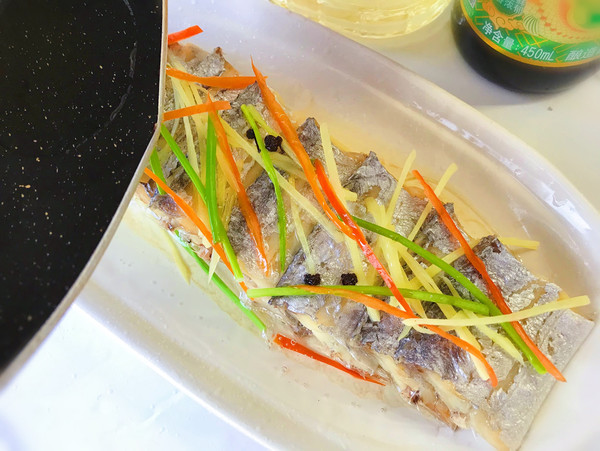 清蒸帶魚(yú)的做法-咸鮮味蒸菜譜