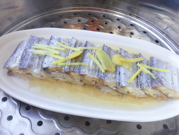 清蒸帶魚(yú)的做法-咸鮮味蒸菜譜