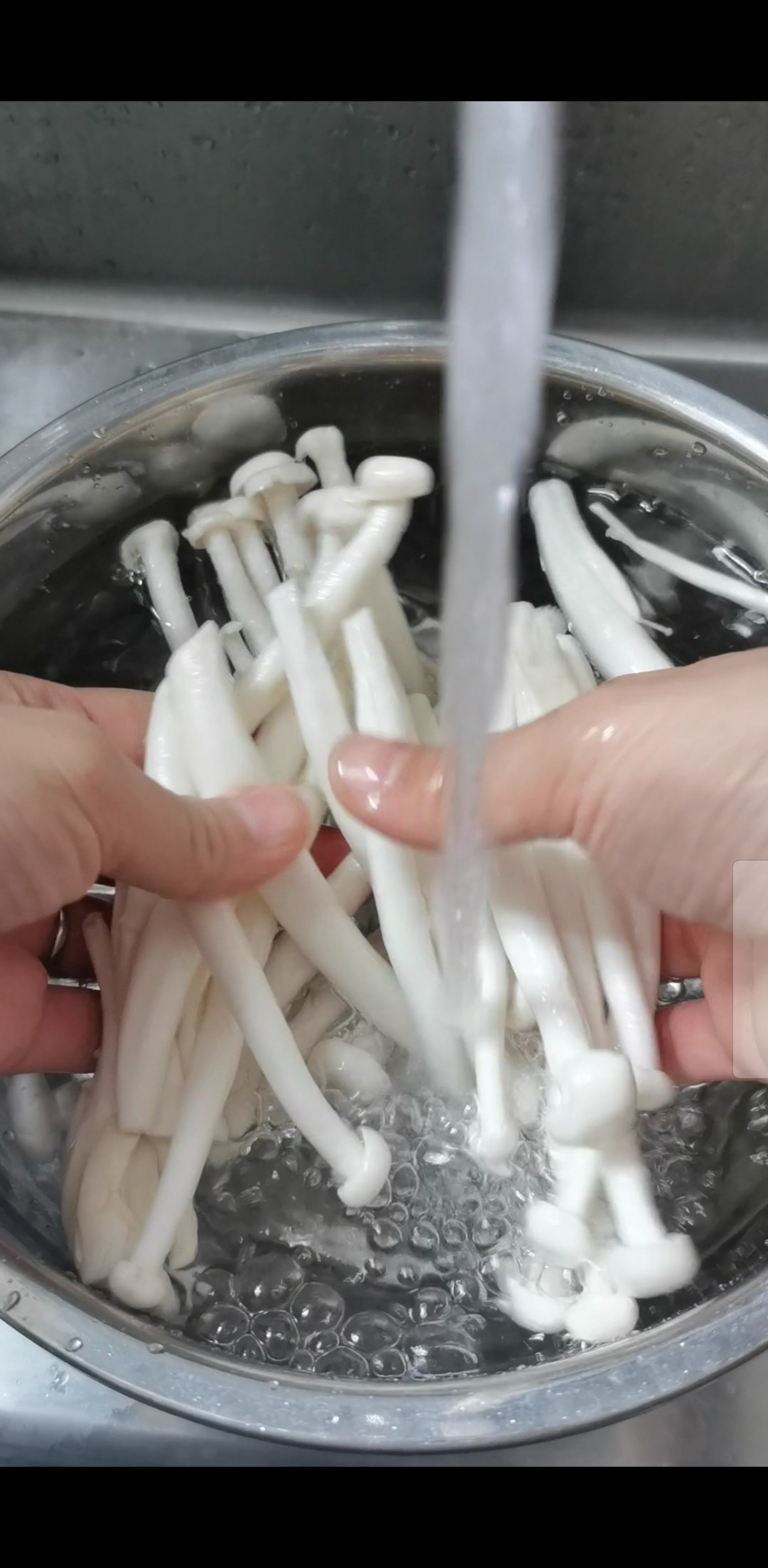 花甲鮮蝦焗粉絲的做法-香辣味烤菜譜