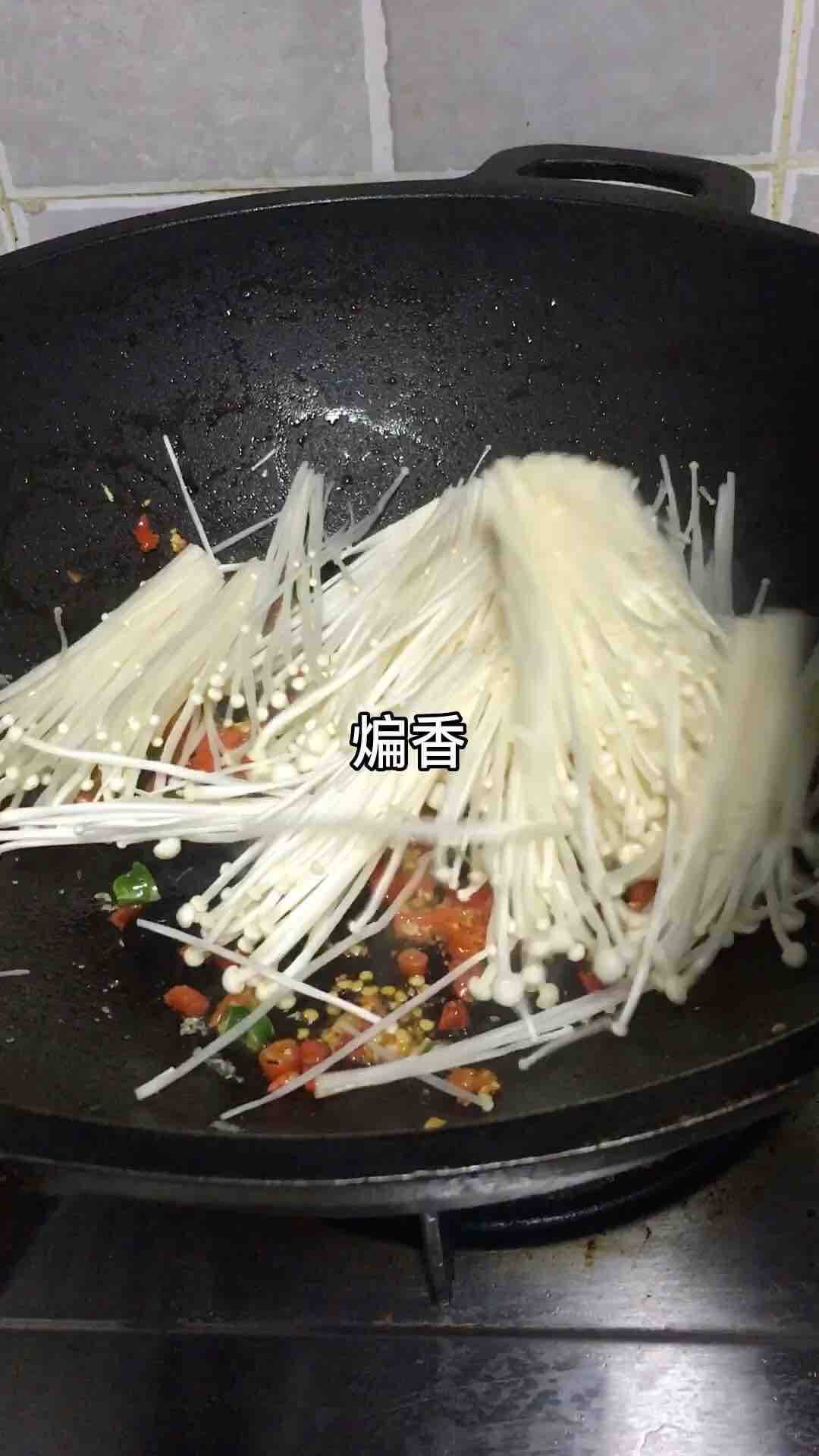 金針菇燒日本豆腐的做法-家常味煮菜譜