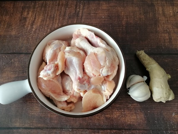 吮指雞翅根的做法-家常味炒菜譜