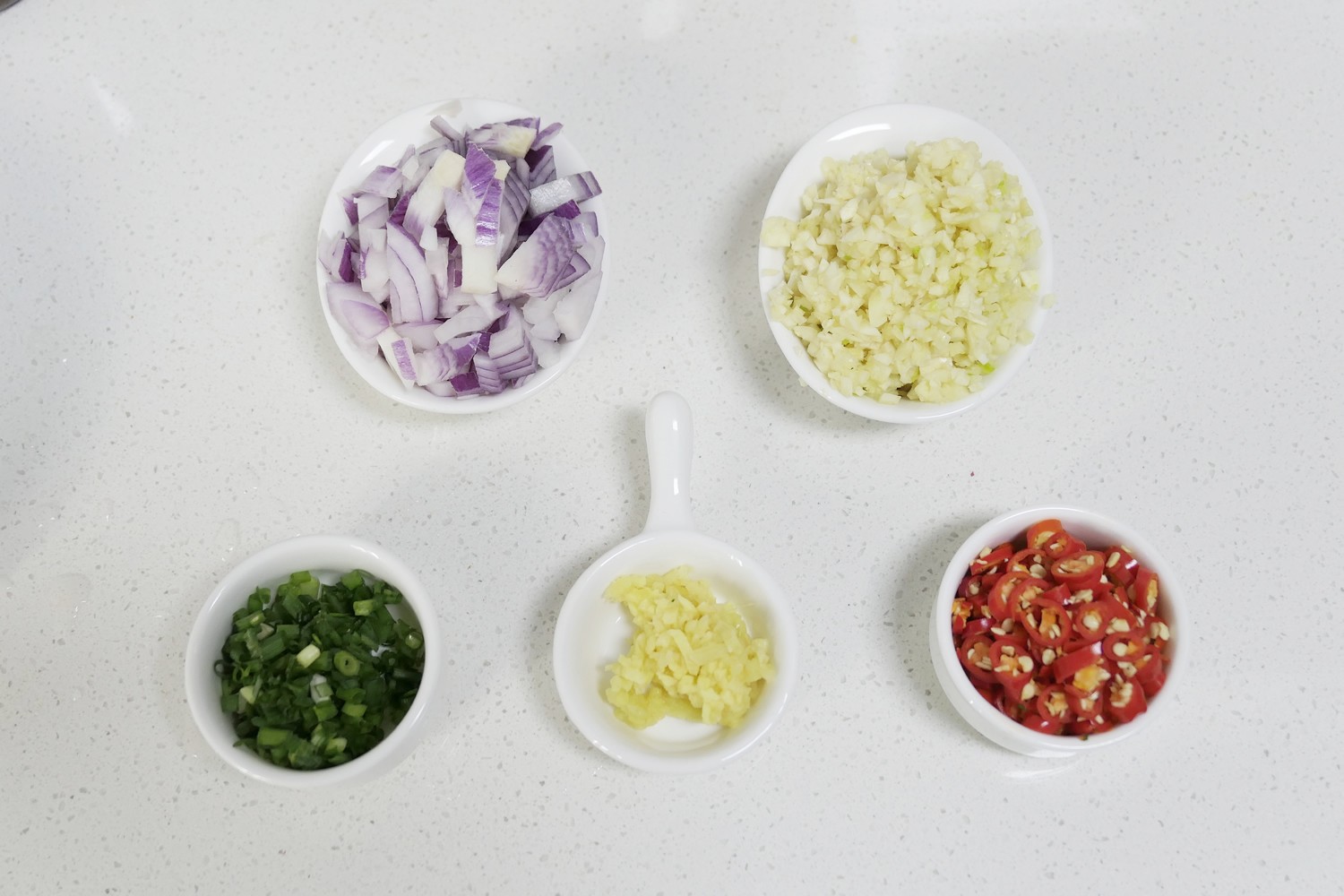 花甲鮮蝦焗粉絲的做法-香辣味烤菜譜