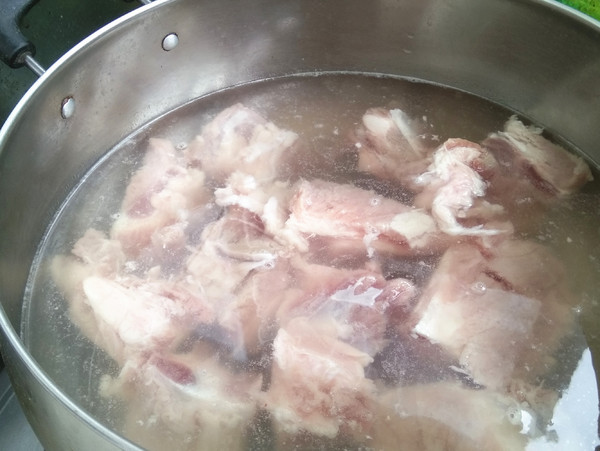 紅燒排骨燴冬瓜的做法-咸鮮味燴菜譜