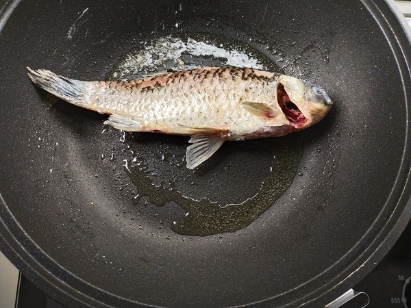 鯽魚平菇面的做法-家常味煮菜譜